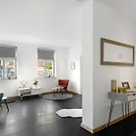דירה Schoene Altstadtwohnung In נוירופין
